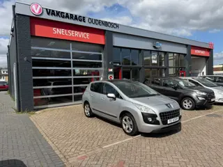 Peugeot 3008 1.6 VTi Première