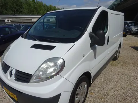 Renault Trafic 2.0 dCi T27 L1H1 airco 6 bak navigatie