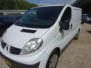 Renault Trafic 2.0 dCi T27 L1H1 airco 6 bak navigatie