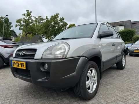 Hyundai Tucson 2.0i Dynamic 141pk,Apk 25/4/27,Airco,Cruise,Trekhaak