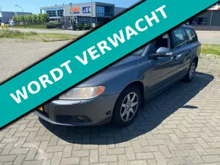 Volvo V70 2.5T Kinetic 200pk 2e eig. Clima Cruise PDC Trekhaak 1600kg.