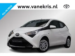 Toyota Aygo 1.0 VVT-i x-play, Led, Parkeercamera,  speed limiter.