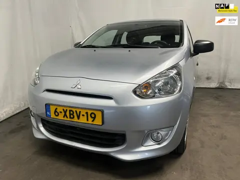 Mitsubishi Space Star 1.0 Inform - Schade