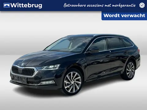 Škoda Octavia Combi 1.4 TSI iV PHEV Style Elektrisch verstelbare voorstoelen / Navi / Carplay / Head