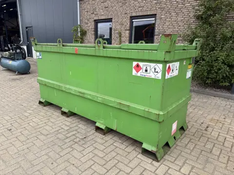Tolsma IBC 3000 liter Dieseltank met Handpomp Milieutank
