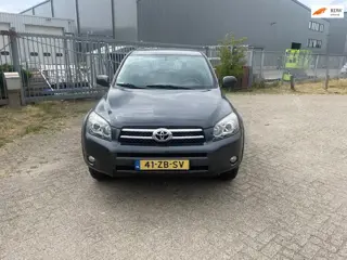 Toyota RAV4 2.2 D-CAT Linea Sol