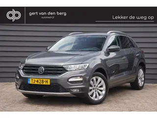 Volkswagen T-Roc 1.0 TSI Style - TREKHAAK -  CARPLAY - CAMERA - 38820 KM NAP -