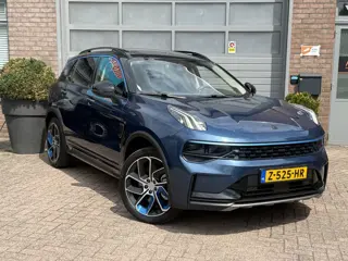 Lynk & Co 01 1.5 Panoramadak / Achteruitrijcamera / Apple carplay / Android auto.