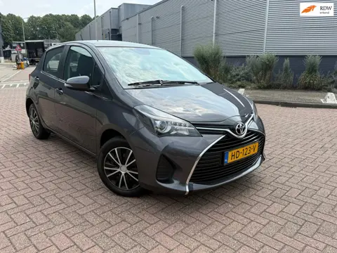 Toyota Yaris 1.3 VVT-i Style CLIMA Camera 5DR NEW APK