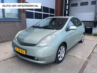 Toyota Prius 1.5 VVT-i Business Edition Navi PDC Clima Cruise C. PAK NAP