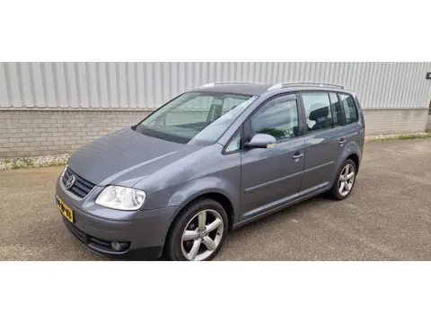 Volkswagen Touran 2.0-16V FSI Trendline