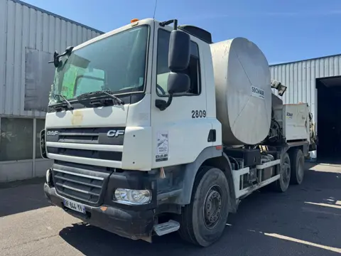 DAF 85 CF 360 , 6x2 , Manual Gearbox , accident right side , drives in yard