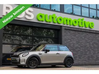 MINI 3-deurs 1.5 Cooper Classic | PANO | HUD | CAMERA | KEYLESS | LEDER |