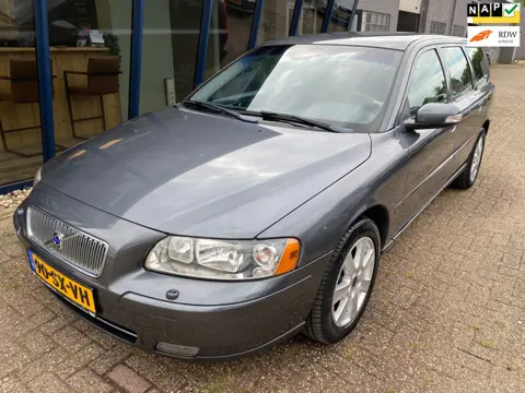 Volvo V70 2.4 Edition II LEER / NAVI / PDC