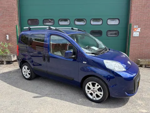Fiat Qubo 1.4 Dynamic met Parkdistance Ruime achterbak 5-versnellingen Handsfree bellen