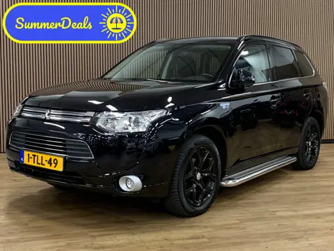 Mitsubishi Outlander 2.0 PHEV Instyle|Camera|Opendak|Navigatie|