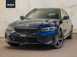 BMW 3-serie Touring 330e xDrive M Sport , M stoelen, pano, 19", tr.haak, keyless, carbon, memory, LE