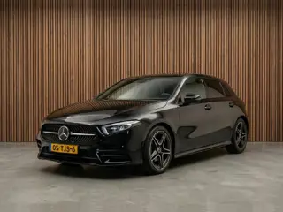 Mercedes-Benz A-klasse 180 AMG Line / navigatie / camera / sfeerverlichting / keyless