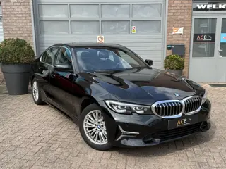 BMW 3-serie 320i Executive Edition Automaat / Leder / Sportstoelen.