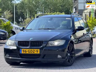 BMW 3-serie Touring 318d High Executive | APK 12-08-2027 |Navigatie | Xenon | Parkeersensoren | Trek