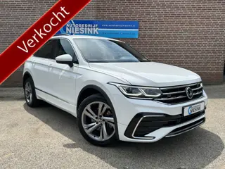 Volkswagen Tiguan 1.4 TSI eHybrid R-Line ACC/Trekhaak/Camera/Carplay