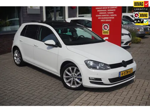 Volkswagen Golf 1.4 TSI ACT Business Edition DSG / Pano / Massage / Camera / Stoelverwarming