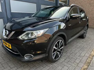 Nissan Qashqai 1.2 Premier Edition, Dealer onderhouden