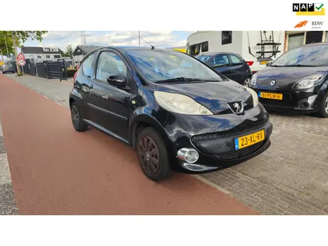 Peugeot 107 1.0-12V XS NIEUWE APK Airco!