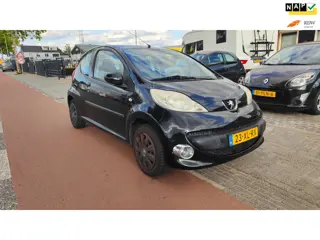 Peugeot 107 1.0-12V XS NIEUWE APK Airco!