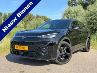 Volkswagen T-Roc 1.5 eTsi R-Line First Edition / BTW Auto / Automaat / 20"LM Velgen / Camera / Panor