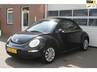 Volkswagen New Beetle Cabriolet 1.6 Trendline nw.distributie set.electrische kap.airco.leer.cruise c