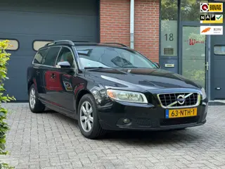 Volvo V70 2.0T Kinetic|Atomaat|Airco Climate|Dealer Onderhouden| NAP|APK|Trekhaak|BOVAG Erkend