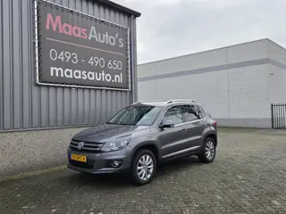 Volkswagen Tiguan 1.4 TSI Sport&Style uitvoering navigatie recentelijk groot onderhoud uitgevoerd !!