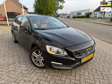 Volvo V60 2.0 D4 Momentum AUTOMAAT LEER NAVI