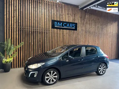 Peugeot 308 1.6 THP Allure Automaat, Panodak, Trekhaak