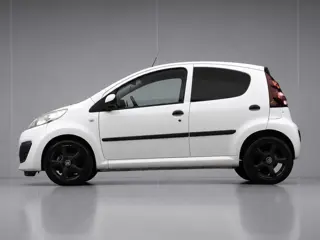 Peugeot 107 1.0 Active Sport (AIRCO,GROOT NAVI,BLACK/WHITE EDITION,ELEKTRISCHE RAMEN,GETINT,SPORTSTO