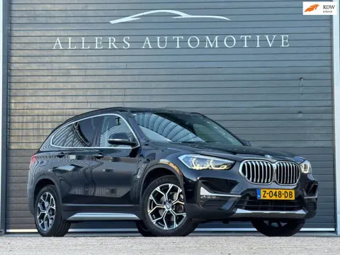 BMW X1 SDrive18i High Executive|PANO|SFEER|ELEKTRISCHE KLEP