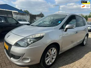 Renault Scénic Renault Scénic 1.6 Celsium CLIMA/ CAMERA/ NAVI/ TREKHAAK/ EERSTE EIGENAAR!