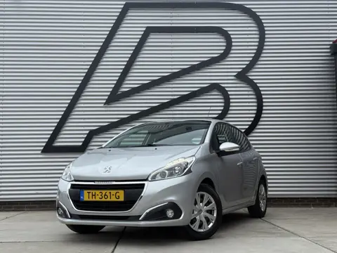 Peugeot 208 1.2 PureTech Blue Lion 2e Eigenaar|Carplay|Cruise|PDC|Navi|Airco|Elek ramen|N.A.P|D-Riem