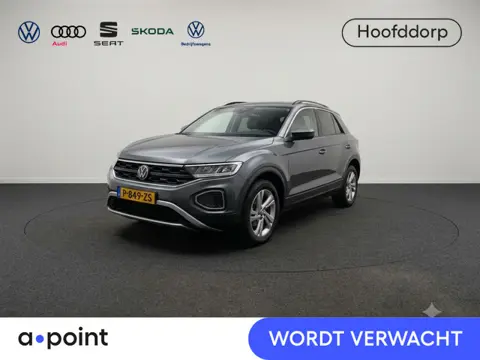 Volkswagen T-Roc 1.0 TSI Life 110 pk | Navigatie via App | Parkeersensoren (Park assist) | Achteruit