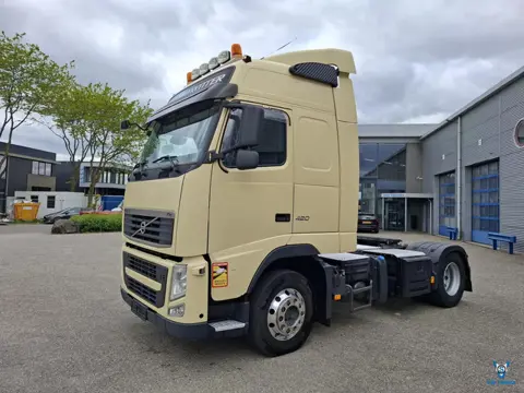 Volvo FH 13.420 / ONLY:698735 KM / AIRCO / GOOD CONDITION / AUTOMATIC / EURO-5 / 2013