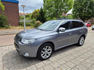 Mitsubishi Outlander 2.0 PHEV Instyle+