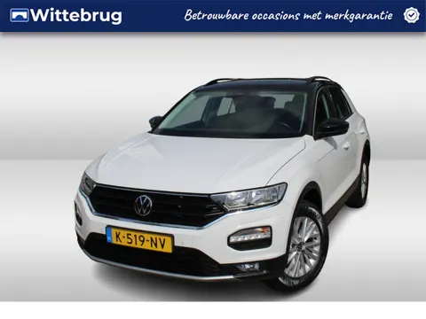 Volkswagen T-Roc 1.5 TSI 150pk Style DSG Automaat / Navigatie by APP / Parkeersensoren / Elek. achte