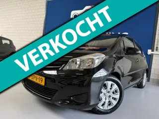 Toyota Yaris 1.3 VVT-i Aspiration /5 deurs / navigatie/camera/ 1e eig./ climate / cruise /etc. / NAP