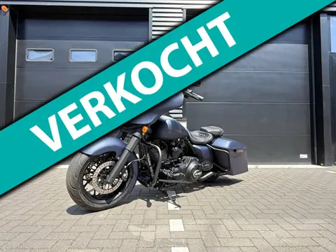 Harley Davidson Tour 103 FLHXS Street Glide Special fat tire Mat bleu abs navi BTW 2015
