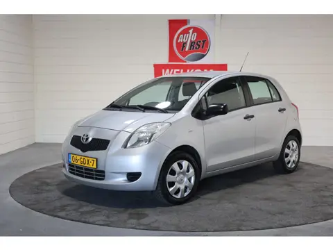 Toyota Yaris 1.0 VVTi + 5Deurs, NL, Stuurbekrachtiging, AIRCO, CV, Boekjes, KEURIGE auto
