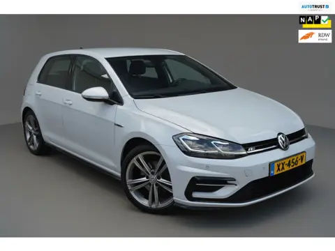 Volkswagen Golf 1.5 R-Line|Carplay|Camera|Trekhaak|
