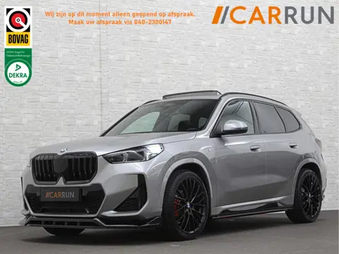 BMW X1 18i M-Sport Performance-Pack | Panorama | Sportstoelen | Carbon | Keyless-Entry | Sfeerverlic