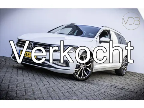 Volkswagen Passat Variant 1.5 TSI Facelift Business AUT TREKHAAK