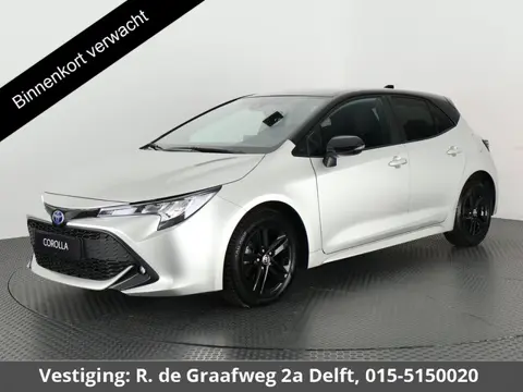 Toyota Corolla 1.8 Hybrid Active Bi-Tone | Apple Carplay & AndroidAUTO | Navigatie | Privacy Glass |